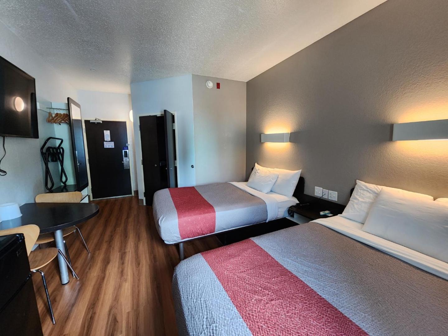 Motel 6-Biloxi, Ms - Beach Екстериор снимка